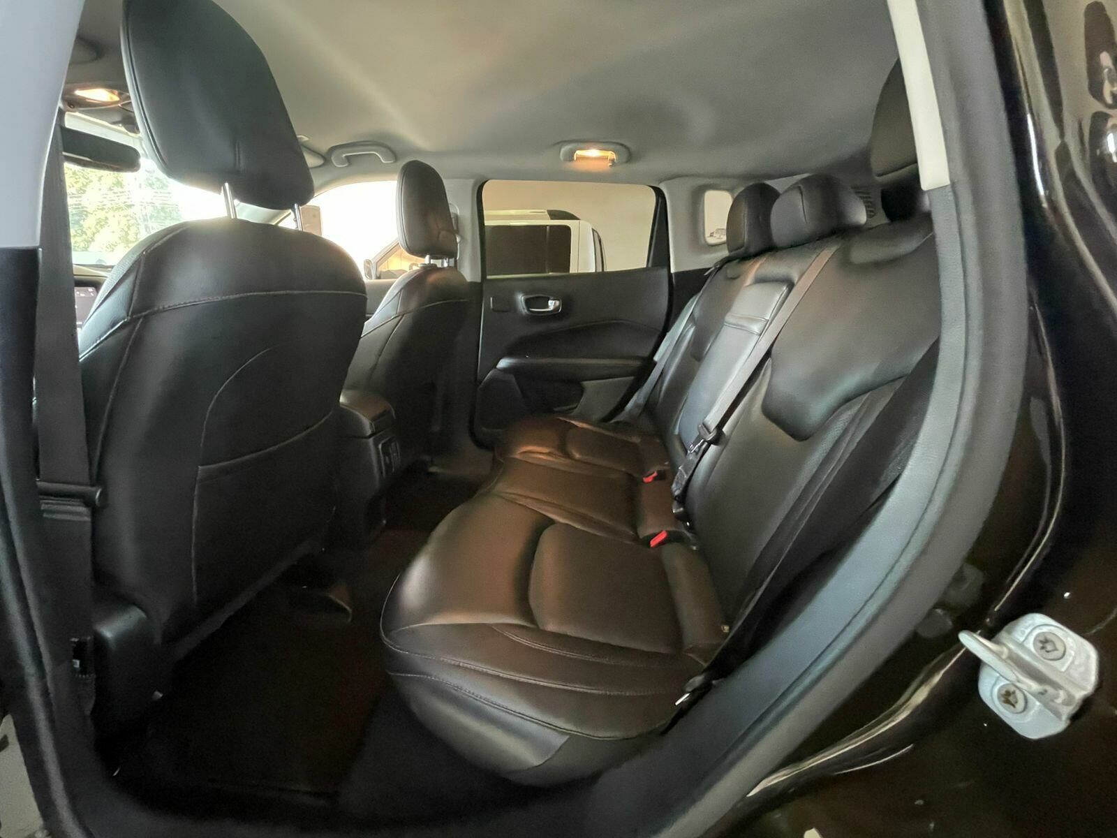 Imagem do veículo  JEEP COMPASS LONGITUDE 2.0